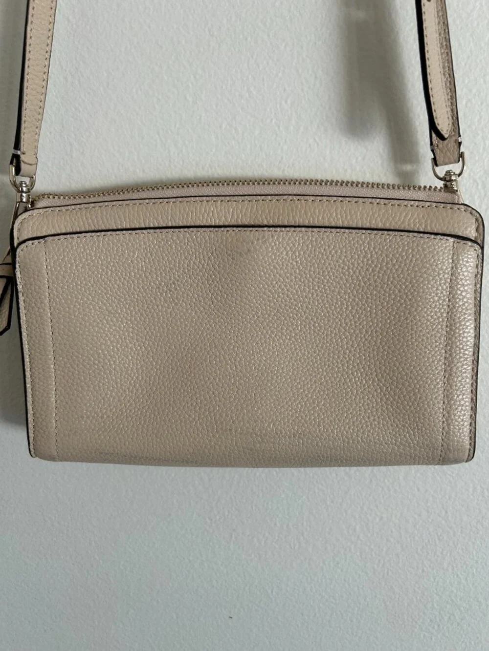 Kate Spade New York Knott Small Leather Crossbody Bag in Milk Glass Cream